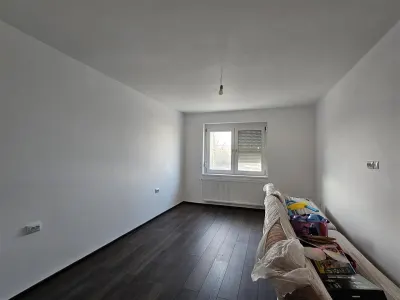 Casa spatioasa cu 3 apartamente de vanzare in Sibiu - foto 8