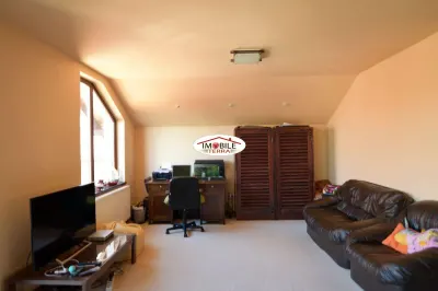 Doua case cu teren 800 mp, zona Trei Stejari - foto 14