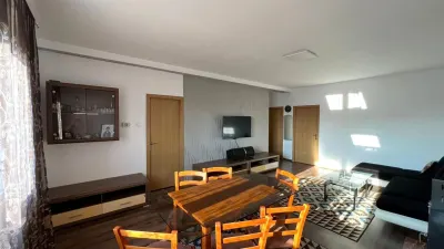 Apartament la vila cu terasa si curte proprie pe Cl. Cisnadiei - foto 20