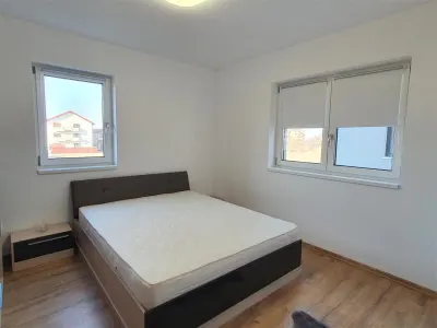 Apartament de lux mobilat etajul 1 Cisnadiei - foto 3