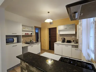 Apartament mobilat la etajul 1 in orasul de jos strada 9 Mai - Sibiu - foto 4