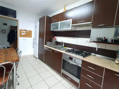 Apartament decomandat cu 3 camere mobilat/utilat in Turnisor - foto 15