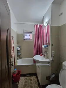 Apartament 3 camere decomandat cu pivnita de vanzare in Vasile Aaron - foto 10