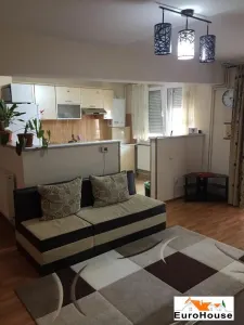 Apartament cu 4 camere de vanzare in Alba Iulia - foto 2