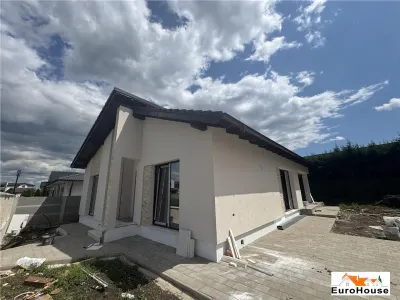 Casa pe un nivel de vanzare in Alba iulia - foto 4