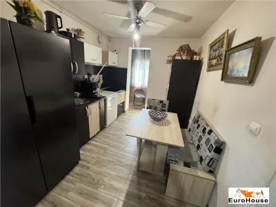 Apartament cu 3 camere de vanzare in Alba Iulia - foto 2