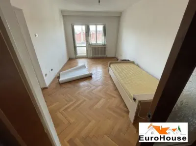 Apartament cu 3 camere de vanzare in Alba Iulia Zona Caroline - foto 1