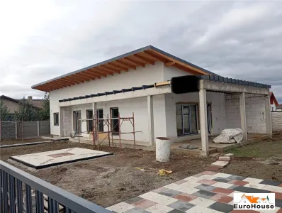 Casa de vanzare in Alba Iulia zona Partos - foto 1