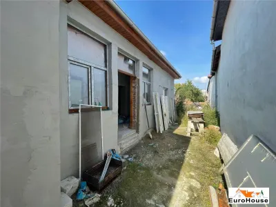 Casa de vanzare in Alba Iulia - foto 1