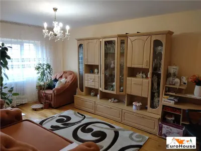 Apartament cu 3 camere de vanzare in Alba Iulia. - foto 1