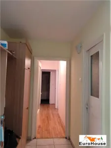Apartament cu 3 camere de vanzare in Alba Iulia. - foto 7