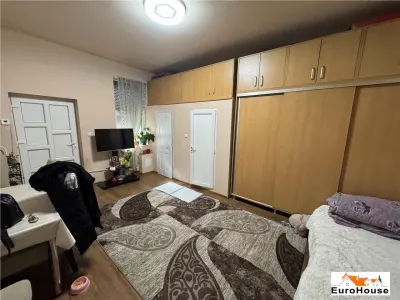 Apartament pretabil si pentru spatiu comercial de vanzare in Alba Iulia - Alba Iulia