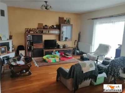 Casa de vanzare in Alba Iulia - foto 1
