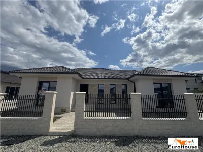 Casa pe un nivel de vanzare in Alba Iulia - foto 10