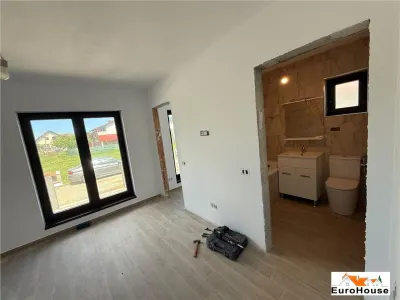 Casa de vanzare pe un nivel in Sard - foto 12