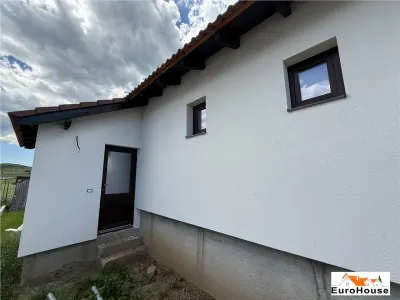 Casa de vanzare pe un nivel in Sard - foto 4