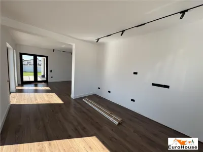 Casa noua  pe un nivel de vanzare in Alba Iulia - foto 4