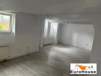 Apartament 3 camere  de vanzare in Alba Iulia - foto 1