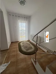 Apartament cu 3 camere la vila de vanzare in Alba Iulia - foto 5
