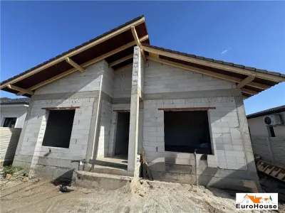 Casa de vanzare in Alba Iulia - foto 1