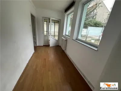 Casa de vanzare zona Centru pretabila pentru birouri - foto 14