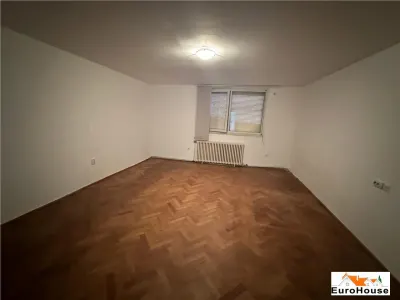 Casa de vanzare zona Centru pretabila pentru birouri - foto 15