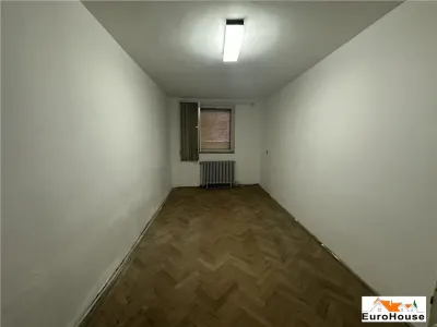 Casa de vanzare zona Centru pretabila pentru birouri - foto 16