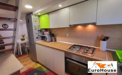 Apartament cu 3 camere la vila de vanzare zona Alba Micesti - foto 1