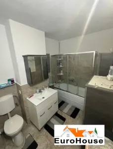 Apartament cu 3 camere de vanzare in Alba Iulia - foto 3