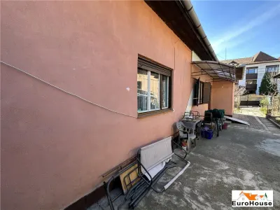 Casa de  vanzare in Alba Iullia - foto 5