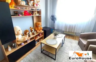 Apartament cu 4 camere de vanzare in Alba Iulia zona Cetate - foto 1