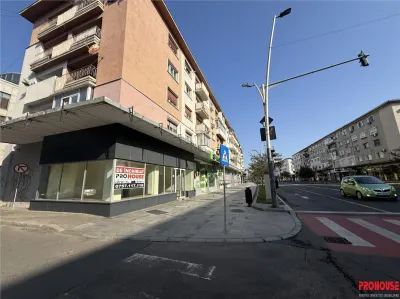 SPATIU COMERCIAL 100 MP – POZITIE ULTRACENTRALA, VIZIBILITATE EXCELENTA - foto 2