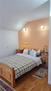 Casa in apropiere de Muzeul Satului - foto 5
