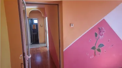 Apartament de vanzare - 2 camere, decomandat | Zona Traian - Ramnicu Valcea