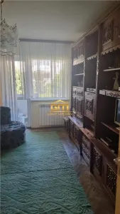 Apartament 3 camere de - Zona Traian, etaj 3/4 - Ramnicu Valcea