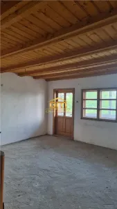 Casă P+E de vanzare in comuna Ionești - teren 932 mp + casă secundară + 3.100 mp teren arabil - foto 4