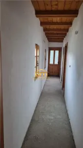 Casă P+E de vanzare in comuna Ionești - teren 932 mp + casă secundară + 3.100 mp teren arabil - foto 8