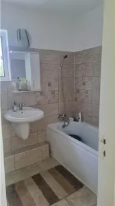 Casă P+E, mobilată, in zona Episcopie - foto 15