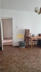 Apartament 2 camere de inchiriat - Zonă Centrala, etaj 4/4 - foto 3