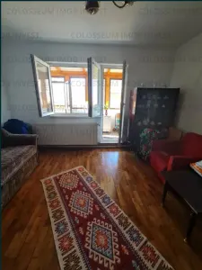 Apartament 3 camere, decomandat - zona Ghimbav - foto 3