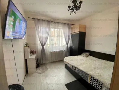 Garsoniera decomandata - zona Tractorul - Brasov