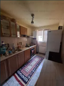 Apartament 4 camere, semidecomandat - zona Tractorul - foto 2