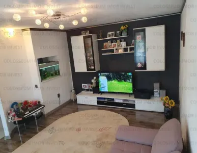 Apartament 4 camere, decomandate - zona Noua - foto 2