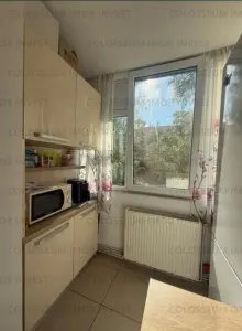 Apartament 3 camere, semidecomandat - zona Garii - foto 5