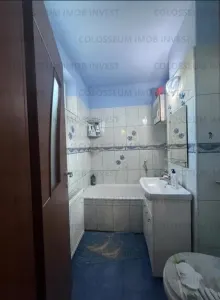 Apartament 3 camere, semidecomandat - zona Garii - foto 6
