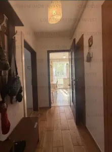 Apartament 3 camere, semidecomandat - zona Garii - foto 9