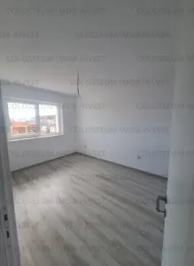 Apartament 3 camere, decomandat - zona Sanpetru - foto 2