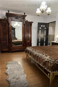 Apartament cu 3 camere, decomandat - Centrul Istoric - foto 2