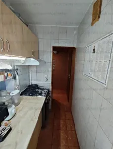 Apartament 3 camere | 41 mp | Parcare + Boxă | Zona Florilor - foto 3