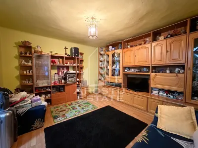 Casa la curte comuna cu 2 familii | 80mp utili | 350 teren | Sagului - foto 2